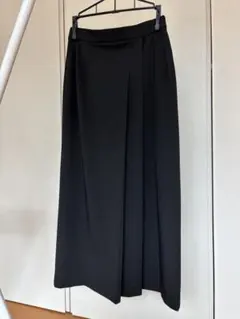 ユニクロ　ブラック タイトロングスカート プリーツデザイン 新品タグ付き