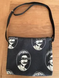 A STORE ROBOT サコッシュ SEDITIONARIES