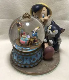 Disney【ピノキオ】スノーグローブドーム オルゴール付 Yahoo!オークション -「ピノキオ スノードーム」の落札相場