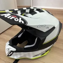 コメント必須　airoh aviator2.3 cairoli コメント必須 airoh aviator2.3 cairoli - メルカリ