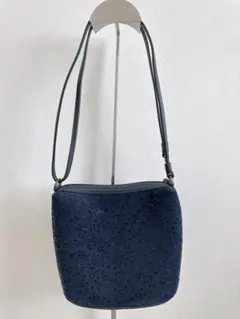 ボルドー 花柄型押し ショルダーバッグ 印傳屋 - メルカリ