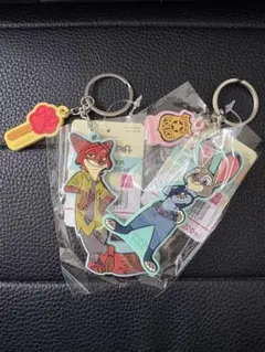 ディズニー　ズートピア　ジュディ　ニック　キーホルダー　キーチェーン