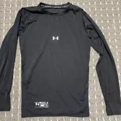 UNDER ARMOUR ブラック 長袖アンダーシャツ MD
