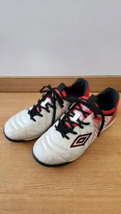 Umbro サッカーシューズ　21センチ　子供用