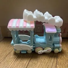 ふわふわ雲のパレードトレイン