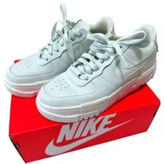 NIKE ライトブルー スニーカー