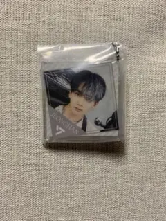 seventeen  ガチャガチャ ジョンハン アクリルチャーム