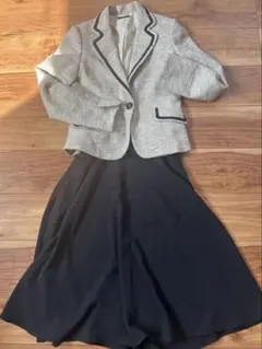 a.v.v（アーヴェヴェ）ツイードジャケットとユニクロスカートセット
