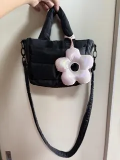ミニ2wayトートバッグ キルティング パフィーバッグ（お花チャーム付き）