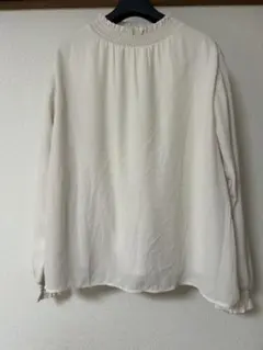 グラシア　ハニーズ　長袖ブラウス