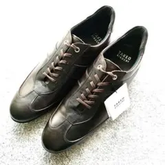 ビジネススニーカー