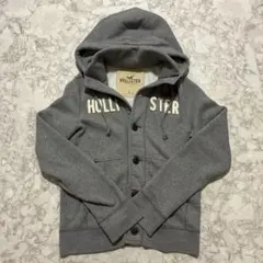 【今がおすすめ！】HOLLISTER グレー フード付き パーカー L