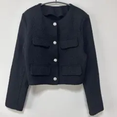 ブラック ノーカラー 春ジャケット シルバーボタン きれいめ 上品 フォーマル