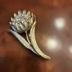 花デザイン ゴールドブローチ