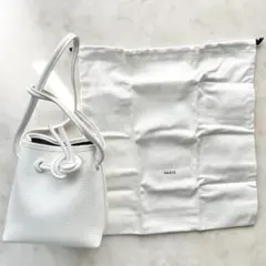 【美品】VASIC ヴァジック bond mini レザーハンドバッグ ホワイトのサムネイル