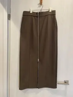 【GU】フロントジップナローロングスカート