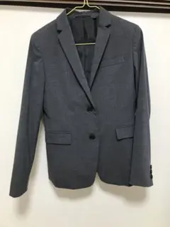 ユニクロ　ストレッチテーラードジャケット　２つボタン