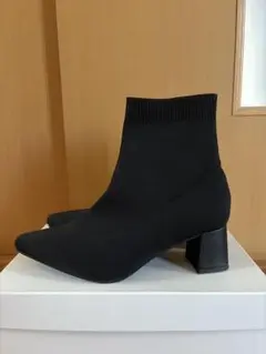 【最終お値下げ】オペーク　黒 ニット ポインテッドトゥ ショートブーツ　Lサイズ