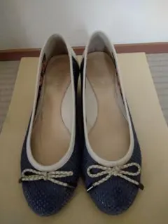 Item thumbnail for item 4bda714c-5542-4886-99d7-e1ca19bd7158