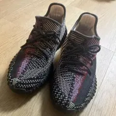 Yeezy Boost 350 V2 ブラック/レッド/ホワイト