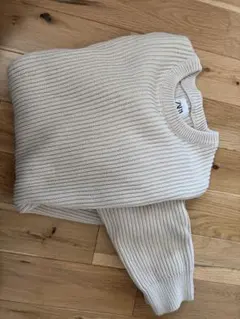 ZARAニットサイズM