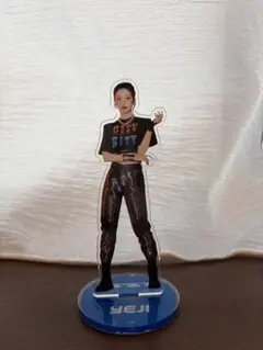 ITZY YEJI アクリルスタンド
