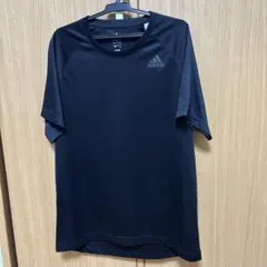 adidasTシャツ　Mサイズ