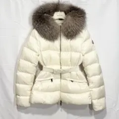 ［新品同様］モンクレール　レディース　ダウンジャケット　ボエ　ホワイトのサムネイル