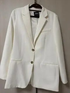 ZARA ホワイトジャケット