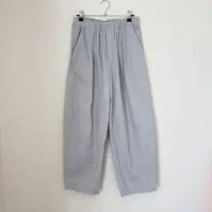 スタジオクリップ　ゆったりタックカーブパンツ　フリーサイズ　ライトグレー