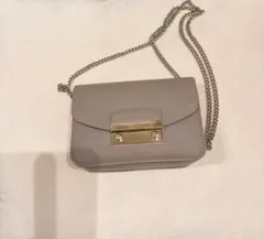 FURLA ショルダーバッグ チェーンバッグ グレーのサムネイル