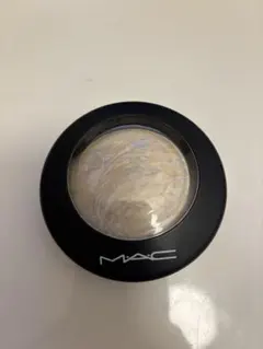 Item thumbnail for item b6bad479-b7d6-4199-b950-b95a8644b6d8