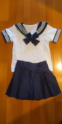 セーラー服上下セット 白と紺 リボン紺 Ｓサイズ コスプレ用