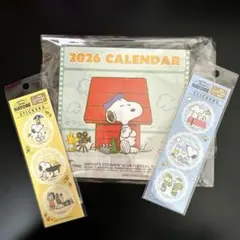 スヌーピー 2026 卓上カレンダー 2種類のステッカー付き 可愛い カラフル