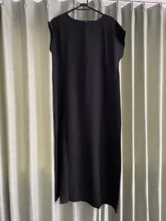 黒のロングカットソーワンピース 半袖