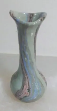 彩り鮮やかな少し小さ目の花瓶［作品 No.289］