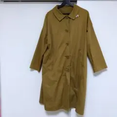 カーキ色トレンチコート キャラクター刺繍付きリトルミイ　フェリシモシロップのサムネイル