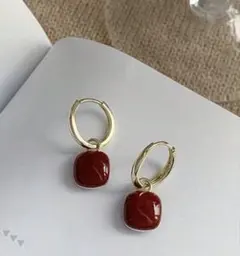 【新品未使用】ピアス ヴィンテージ風 ゴールド フープ