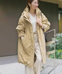 Spick&Span 撥水フーデットダウンコート　ベージュ　38のサムネイル