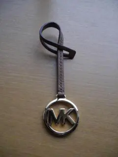 Michael Kors ロゴチャームのサムネイル