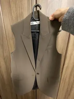 ZARA ジレ　春先に！