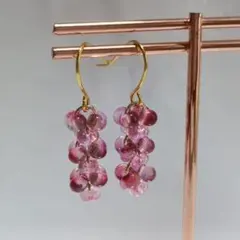 No.606 チェコビーズ マンハッタンローズのファルファーレピアス