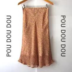 美品　POU DOU DOU／プードゥドゥ★　薄手　総柄　膝丈スカートのサムネイル