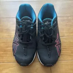 アシックススニーカー　21.5cm