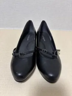 velikoko ストラップパンプス ブラックのサムネイル