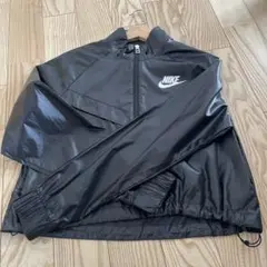 NIKEのアウター　レディース　美品のサムネイル
