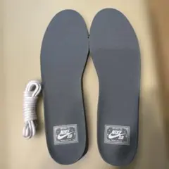 Nike SB Zoom Janoski OG+ 8.5のインソールと靴紐