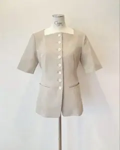 新品未着用タグ付き Cygne シーニュ 半袖ジャケット Rey グレージュ