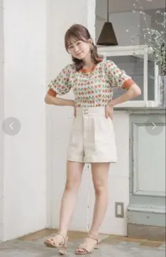 エムズエキサイト ホワイト系ショートパンツ