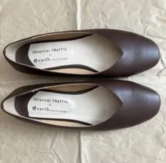 オリエンタルトラフィック×アース　フラットパンプス　ブラウン